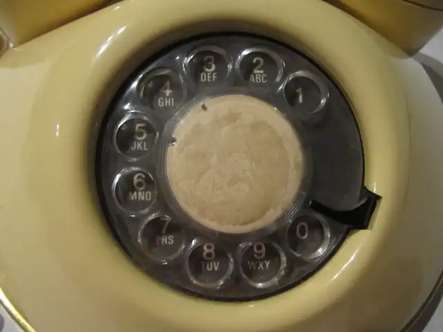 Northern Telecom Pancake Flying Saucer Rotary Phone 1960-70sRare in Arts & Collectibles in Mississauga / Peel Region - Image 4