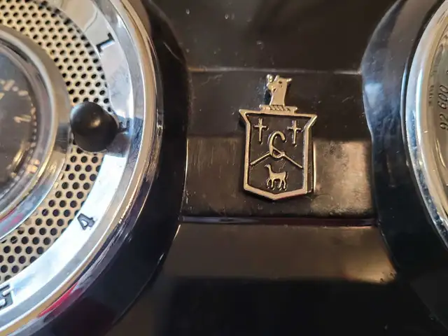 Vintage Crosley Dashboard Bakelite Clock/Radio/ Cassette Player  in Arts & Collectibles in Oshawa / Durham Region - Image 10