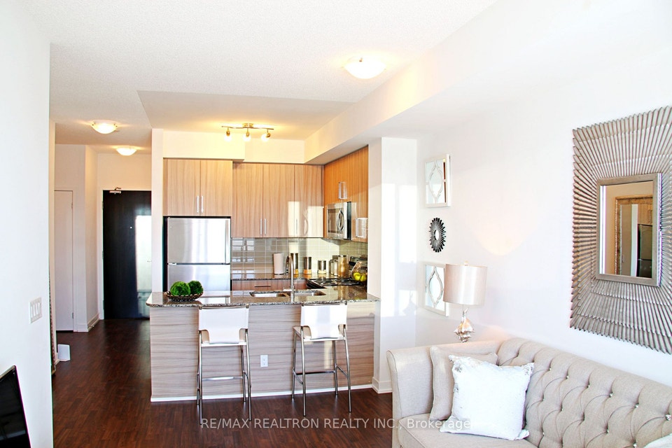 Beautiful Condo with 1 Bedroom + Den with Huge Terrace! 2