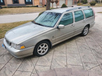 2000 Volvo wagon for sale