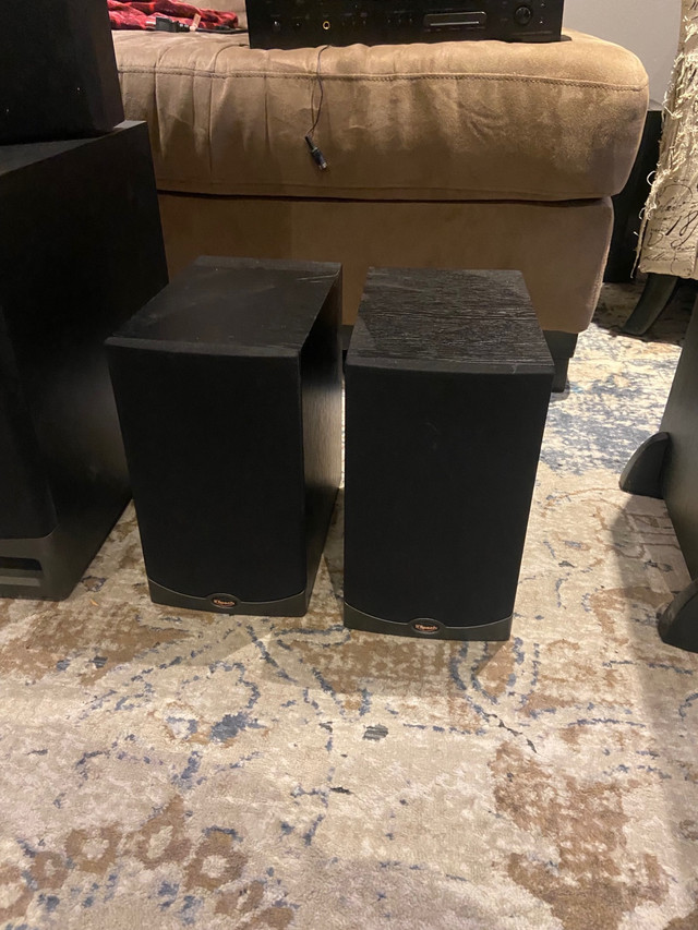 Full Klipsch setup 7 speakers + subwoofer  with Denon receiver in Stereo Systems & Home Theatre in Oshawa / Durham Region - Image 4