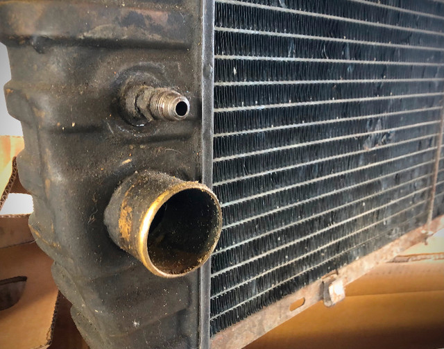 Radiator (used) for 1971-73 Ford Mustang (Mach I) with 351C in Engine & Engine Parts in Lethbridge