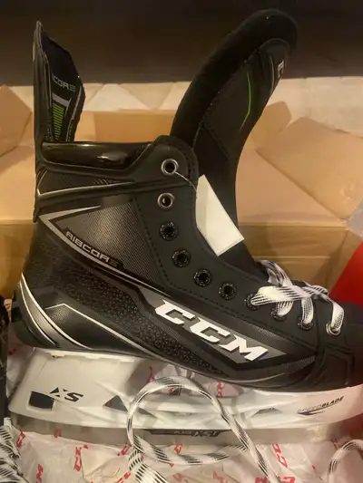 skates size 8, View more