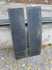 Rubber non skid  mats / stair treads