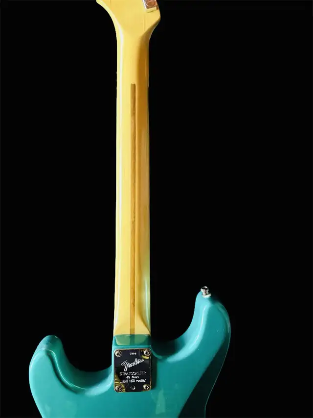 1994 Fender American 40th Anniversary  Stratocaster in Guitars in Calgary - Image 6