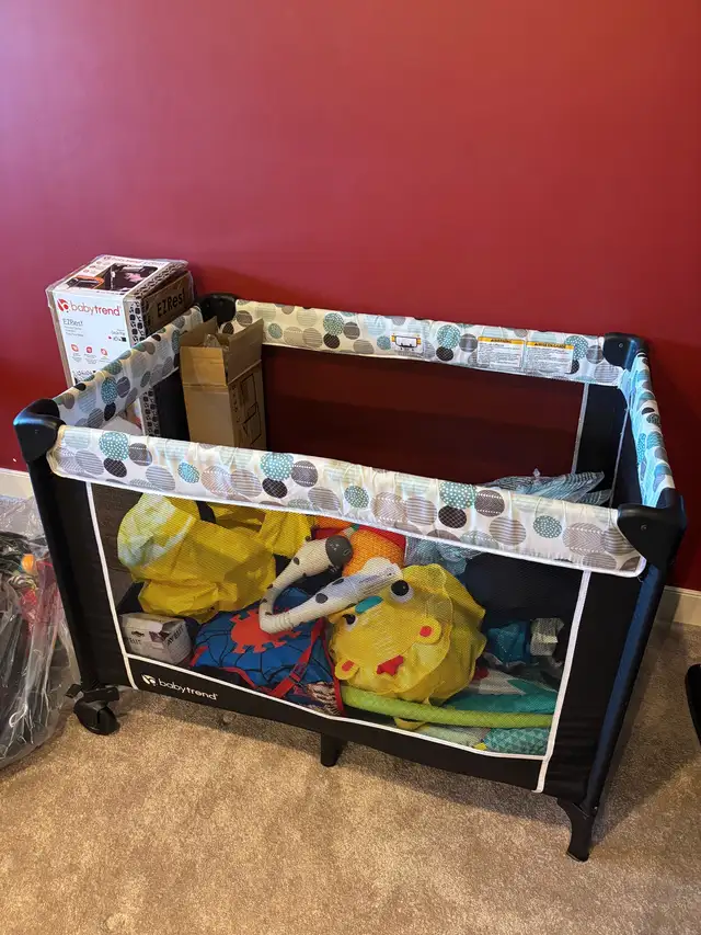 portable crib in Cribs in Edmonton - Image 3