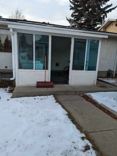 For Rent Main Floor of House Located in Silver Springs N.W.
