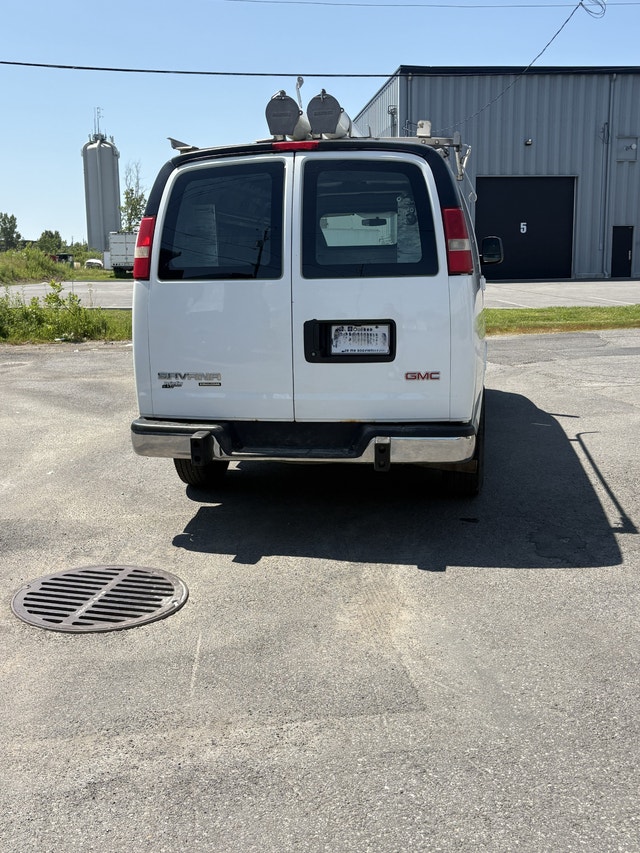 GMC Savana 2015 — photo 5