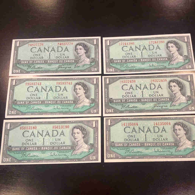 Canadian bills 1954 one dollar  in Hobbies & Crafts in Gatineau