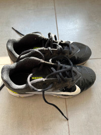 Nike Vapor baseball cleats - Size 3Y