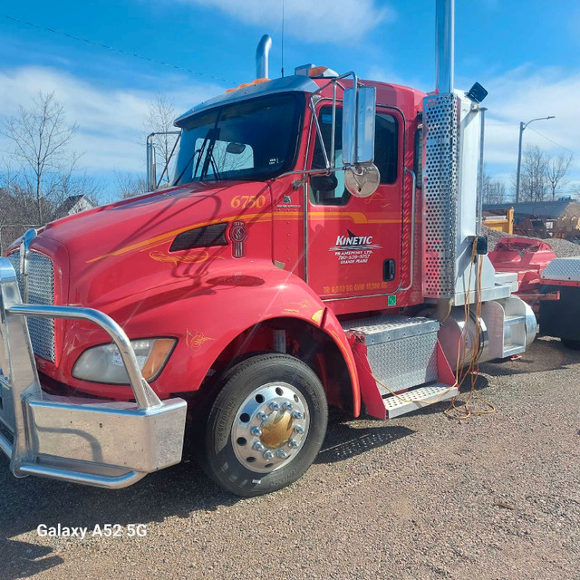 2019 freightliner toy hauler in Heavy Trucks in City of Halifax - Image 4