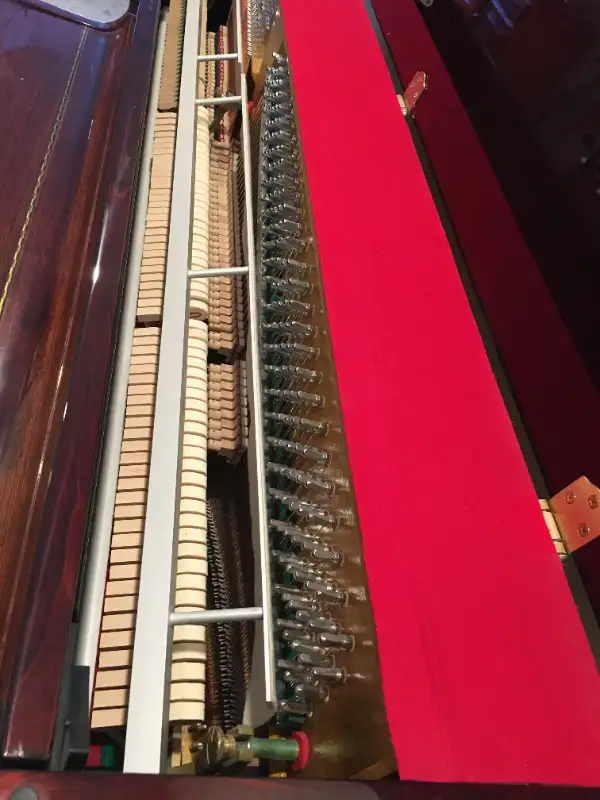 Niemeyer piano 'Studio', in excellent shape, last tuned June '23 in Pianos & Keyboards in Oakville / Halton Region - Image 4
