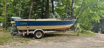 18ft TYE 5.5 Lund really deep and wide 140Hp Evinrude that funds excellent, VRO deleted so mixed gas...