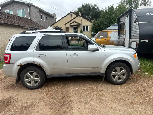 2008 Ford escape580120324866713607