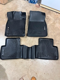 HONDA CIVIC floor liner set like new Husky