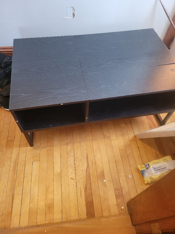 Coffee table in Coffee Tables in Charlottetown