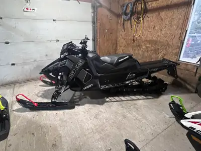 2018 Polaris SKS 146 crossover snowmobile built on the AXYS chassis platform Rebuilt primary and sec...