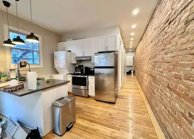 2 bedroom Apartment in Mile End