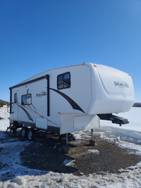 Used camper for sale (5th wheel)
