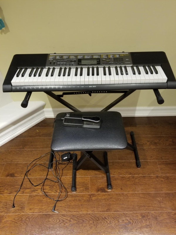 Casio LK 265 Keyboard with stand, stool and pedal Pianos & Keyboards