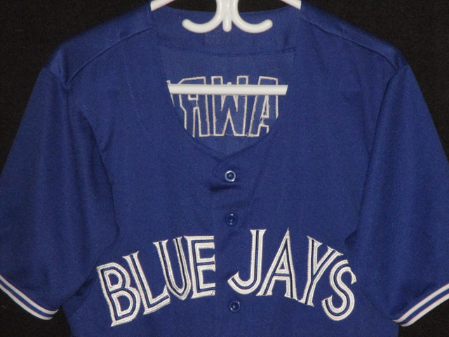 VTG TORONTO BLUE JAYS MLB TEAM JERSEY TOP CANADA LAWRIE MEN 48/L in Men's in Kitchener / Waterloo - Image 2