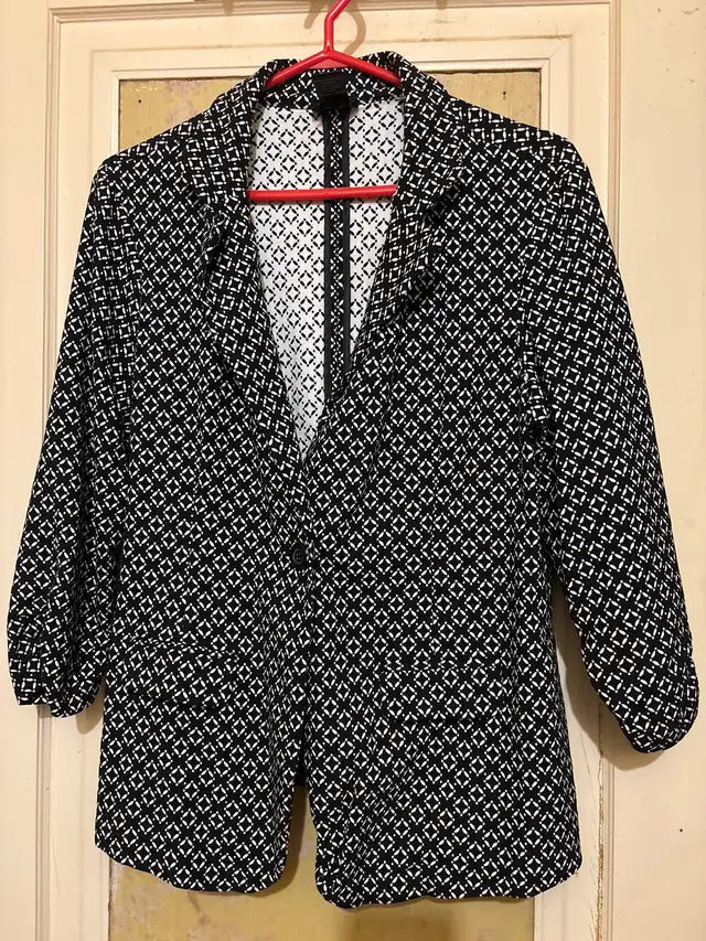 Soho Blazer szL in Women's - Tops & Outerwear in City of Toronto - Image 2