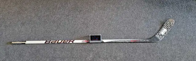 LEFT HANDED JUNIOR BAUER X60 STICK (25926686)