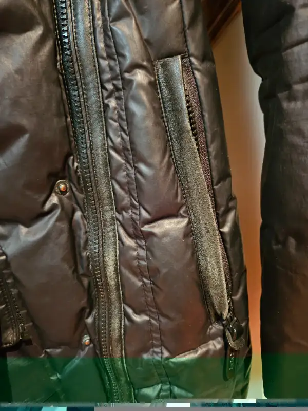 Winter Coat / Manteau d'hiver in Women's - Tops & Outerwear in City of Montréal - Image 5