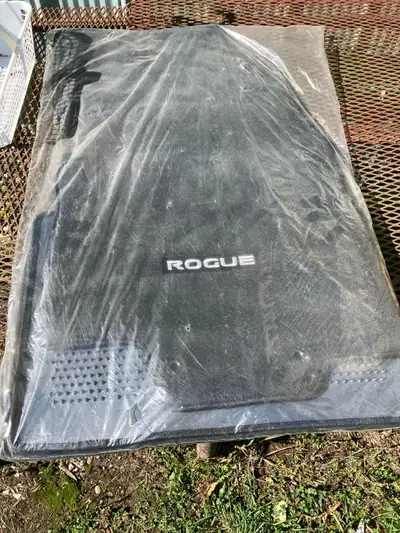 4 brand new (still in package) Nissan Rogue Floor Mats Pick up only