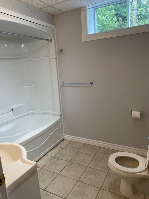 Unique 2 BR Quiet one level Apartment 20 min from Huntsville in Long Term Rentals in Muskoka - Image 10