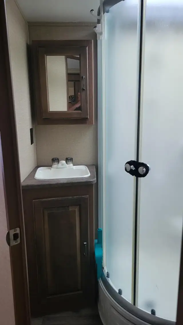 2015 Funfinder, 21 FT in Travel Trailers & Campers in Cranbrook - Image 10