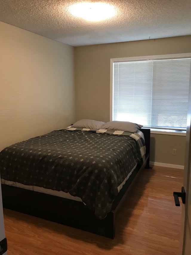 Room for rent in okotoks Room Rentals & Roommates Calgary Kijiji
