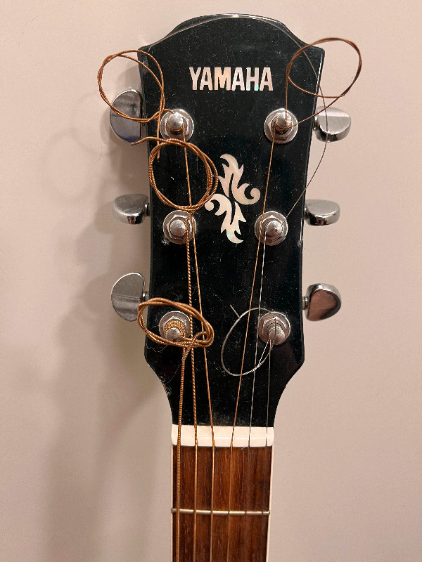 Yamaha APX500 ОВВ acoustic guitar in Guitars in Abbotsford - Image 3