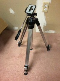 Camera/camcorder metal tripod