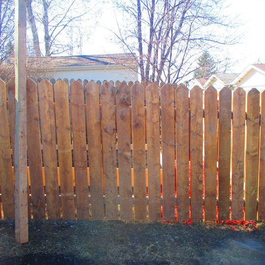 Edmonton Fence Repair and Build in Fence, Deck, Railing & Siding in Edmonton - Image 2