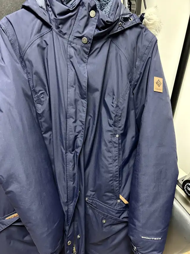 Columbia Women’s Jacket XL in Women's - Tops & Outerwear in Ottawa - Image 3