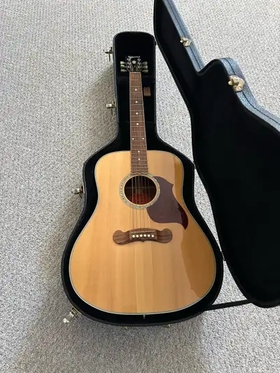 Gibson Songwriter Acoustic, View more
