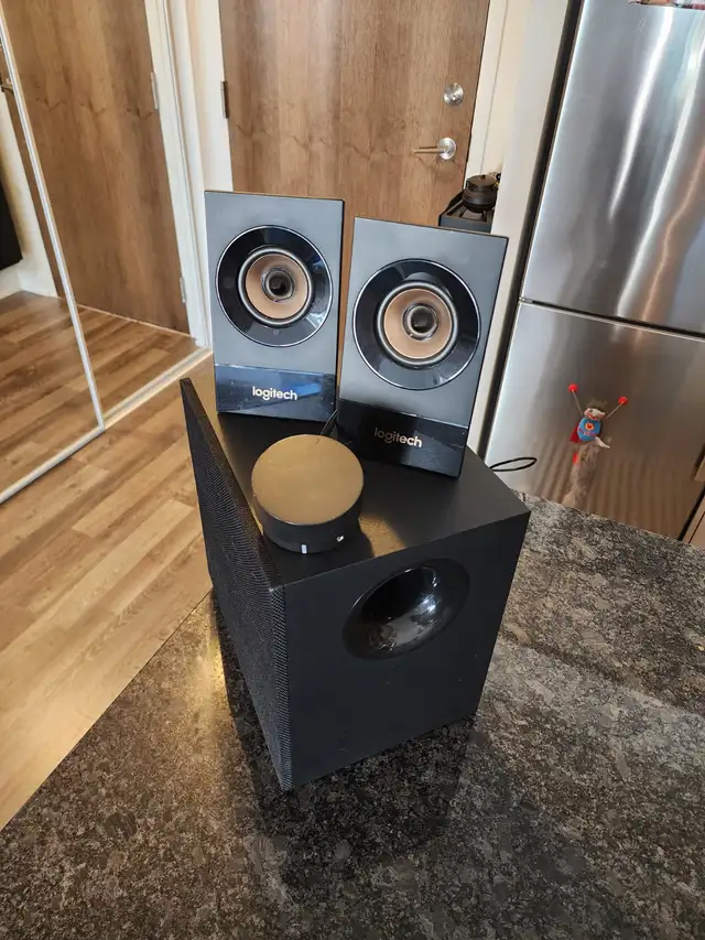 Multimedia 2.1 Speaker System with Subwoofer (Logitech Z533) in Speakers in Markham / York Region - Image 8