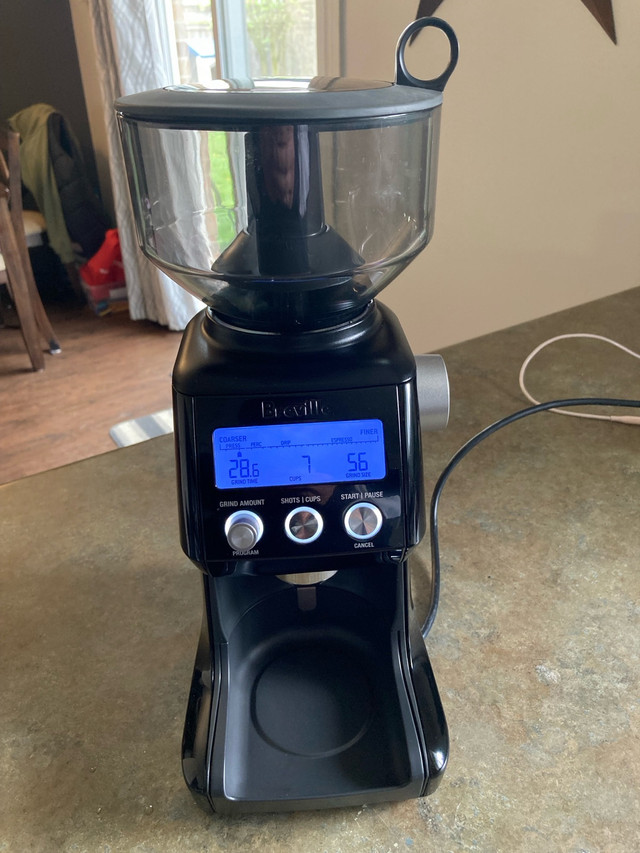 Breville smart coffee grinder  in Coffee Makers in Stratford