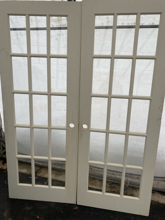 Porte française  blanche  pour ouverture de 60 par 80    225.00 in Windows, Doors & Trim in La Ronge - Image 2