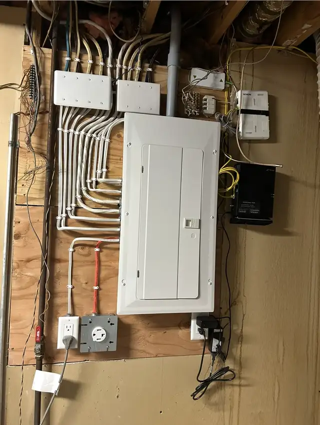 Service/maintenance electrician426574200775659526