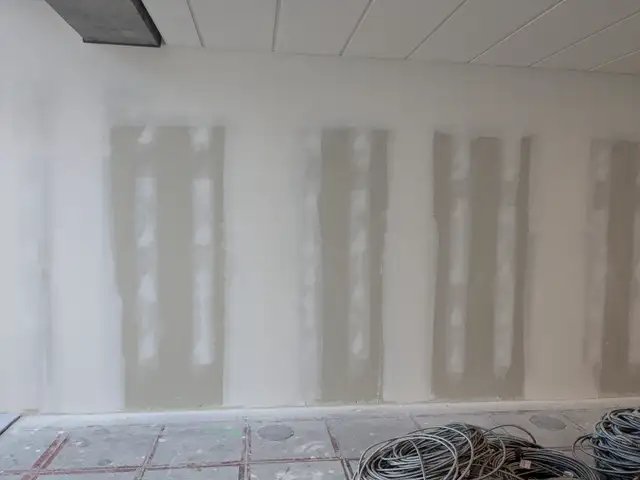 Taper/ Drywall Finisher63654773093249123