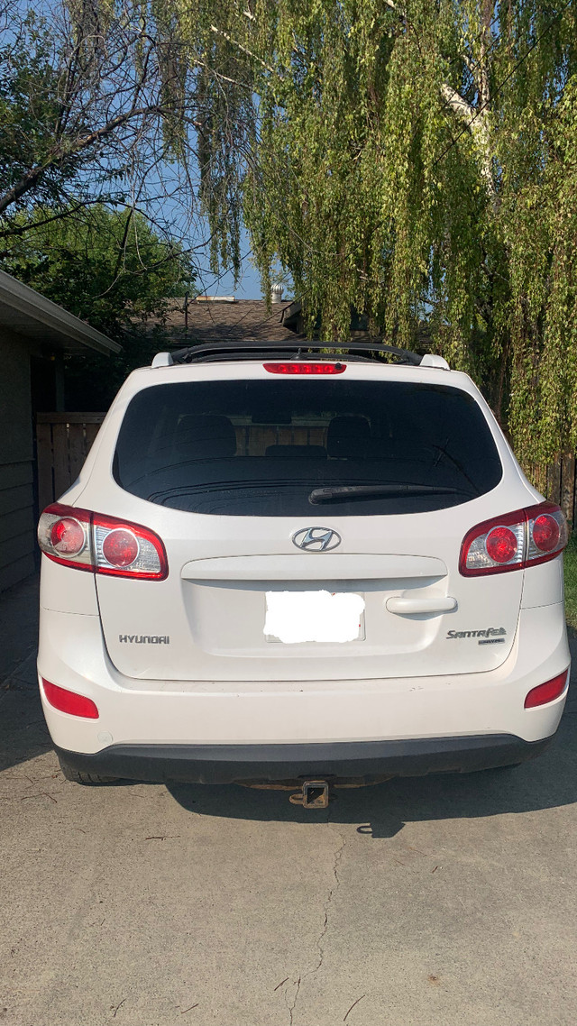 Hyundai Santa Fe in Cars & Trucks in Calgary - Image 3