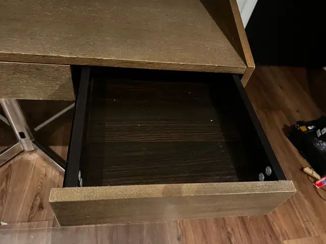 Office Desk With Drawers & Metal Base in Desks in City of Toronto - Image 6