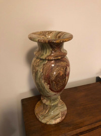 Green and brown onyx stone vase