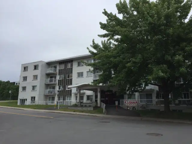 3 1/2 4 1/2 for rent