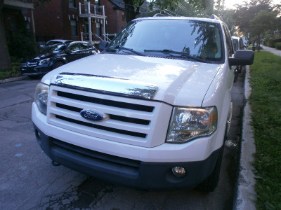 FORD EXPEDITION XLT  = 2010 = 4X4 AUTOMATIC