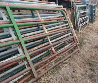 Livestock Used corral gates and closures