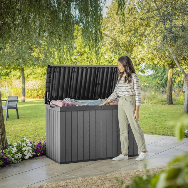 Deck Box 175 Gallon – Keter Darwin, Weather-Resistant, Wood-Look in Outdoor Tools & Storage in Kitchener / Waterloo - Image 2