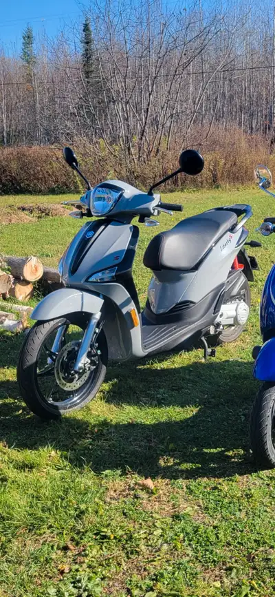 2022 Piaggio Liberty 50cc. Only 764km on it. Can't find the time to drive it. Asking 2800 OBO. No de...